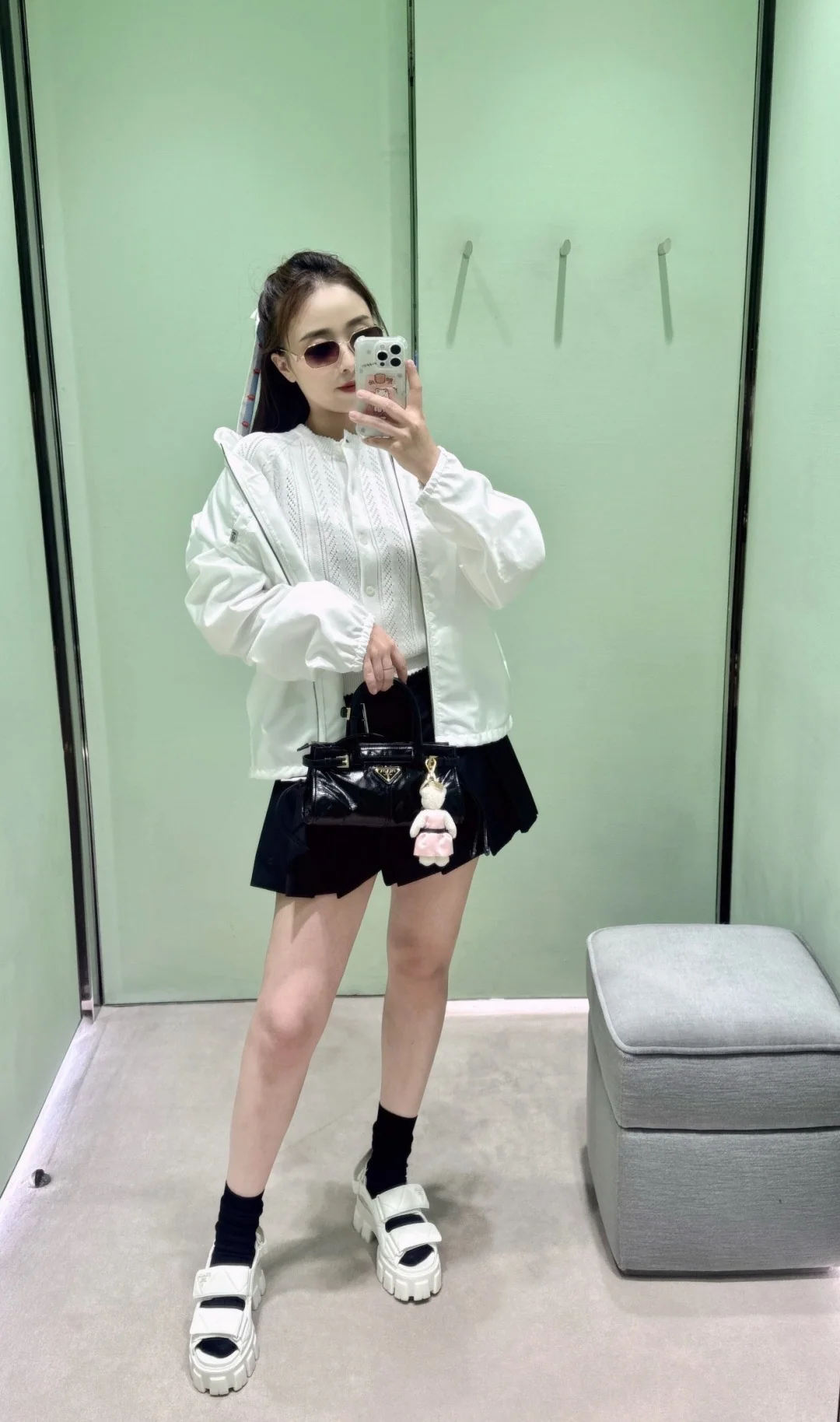 프라다 여성 나일론 후드 자켓 상세 이미지 1