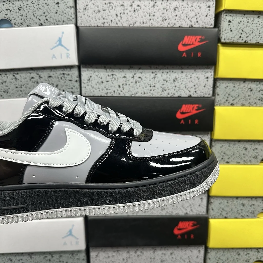 나이키 [XY/PB] 에어 포스 1 로우 IO9974-010 201822 Nike Air Force 1 Low Syna Central Cee 상세 이미지 3