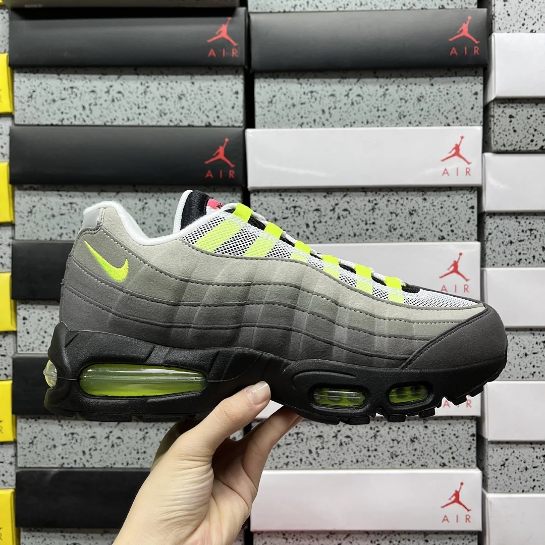 나이키 [GX] 에어 맥스 95 프리미엄 IM2211-001 202027 Nike Air Max 95 Premium Greedy 상세 이미지 2