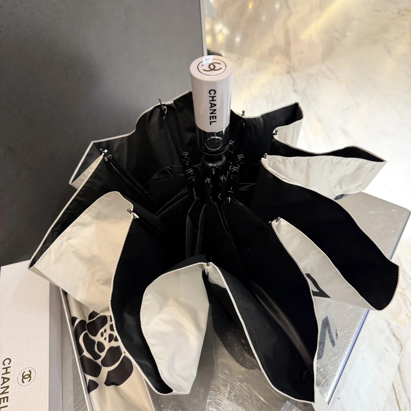 샤넬 우산 85283 Chanel Umbrella 상세 이미지 6