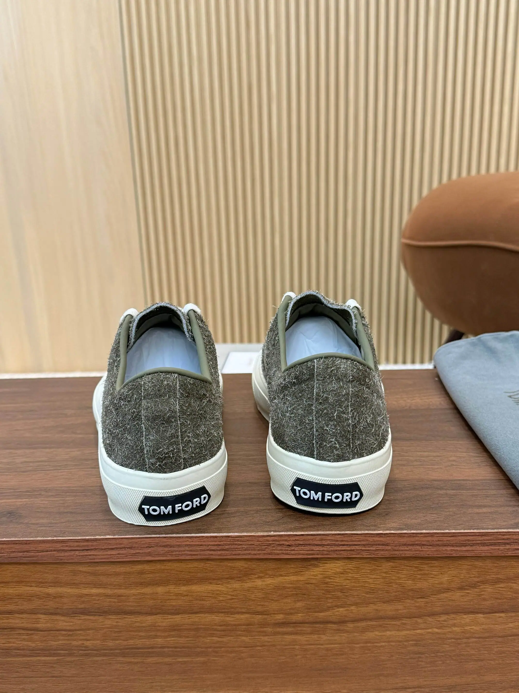 톰포드 양가죽 남성 여성 신발 상세 이미지 10