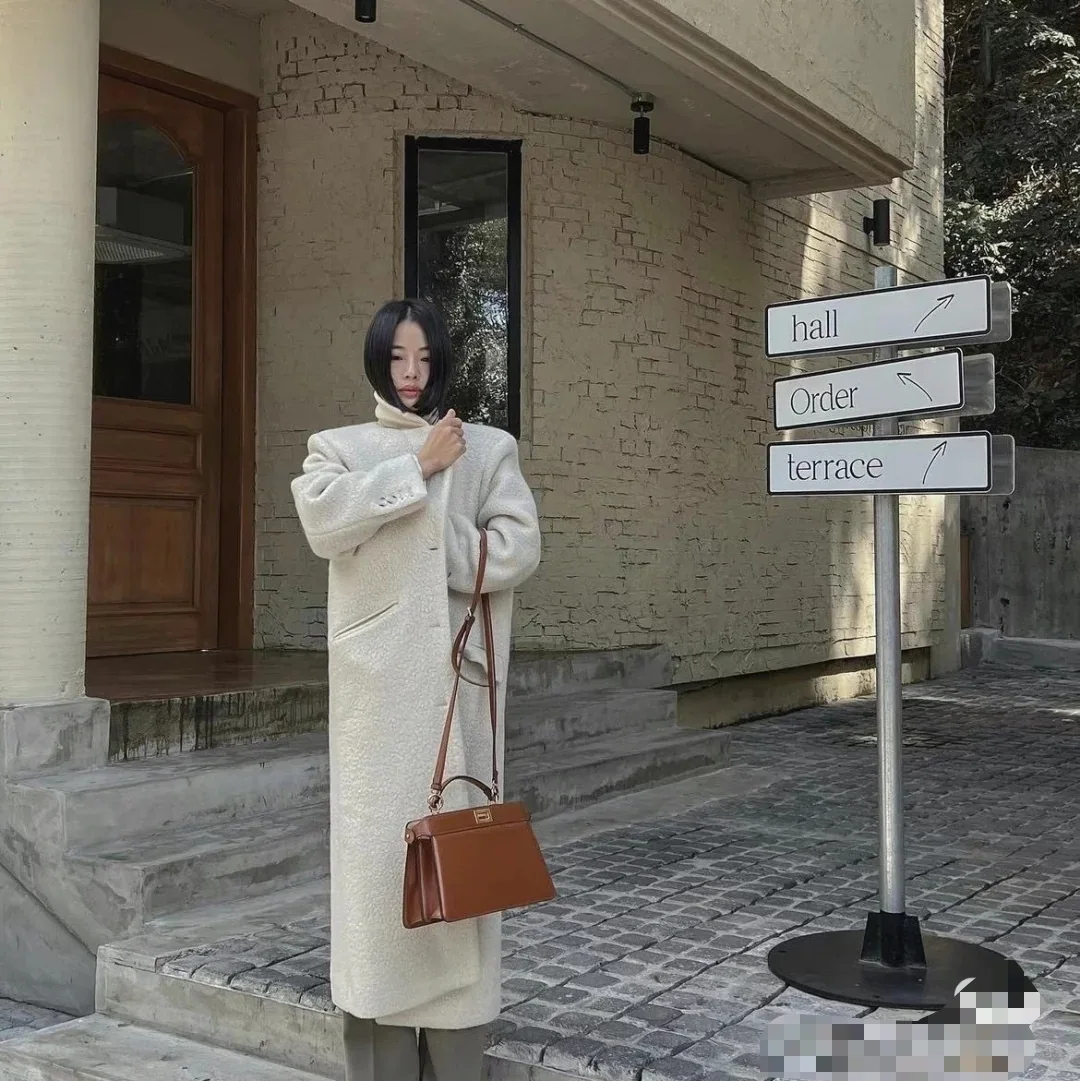 펜디 피카부 아이씨유 미디엄 가방 상세 이미지 7
