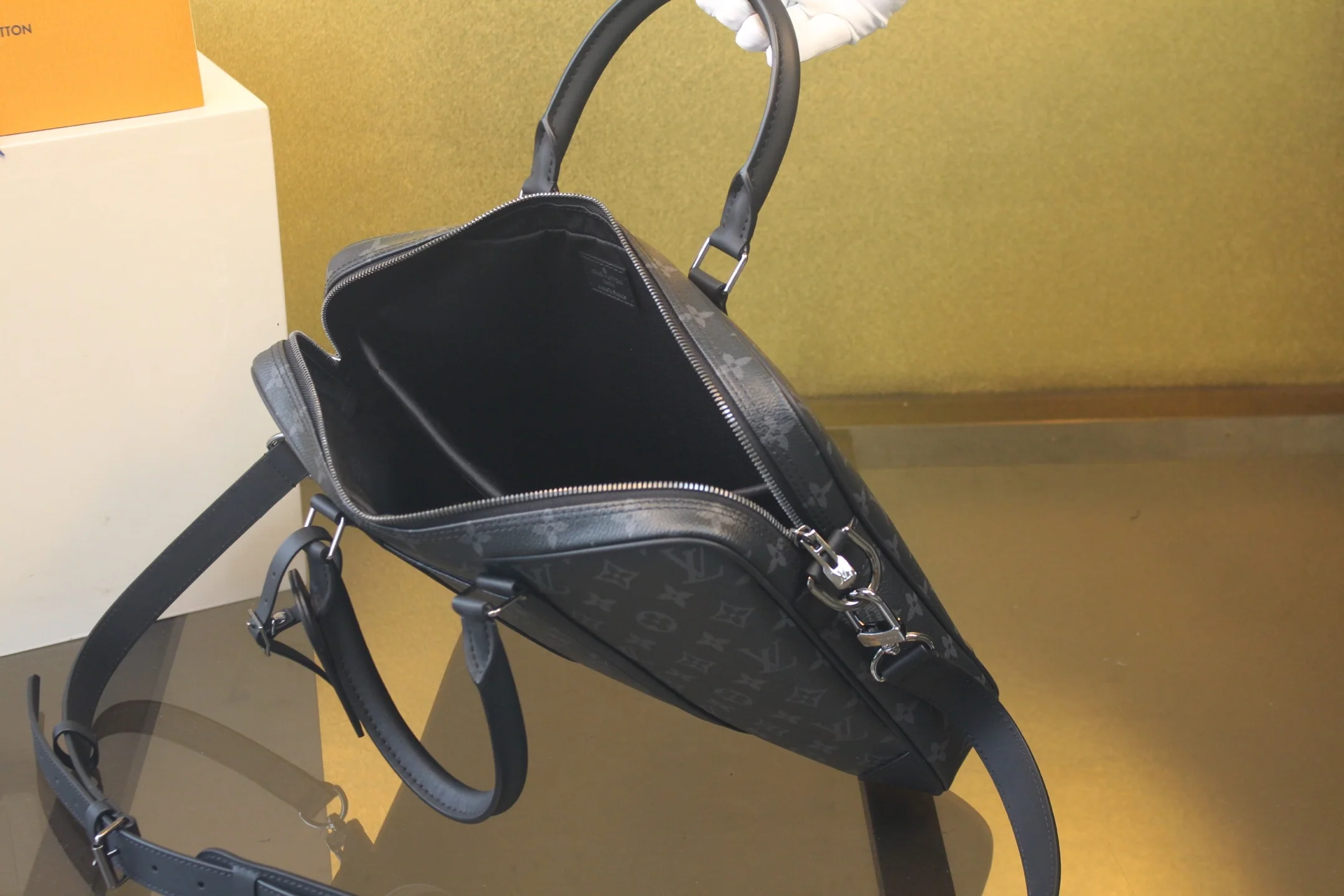 루이비통 M46457 보야지 스몰 브리프케이스 가방 333 상세 이미지 8