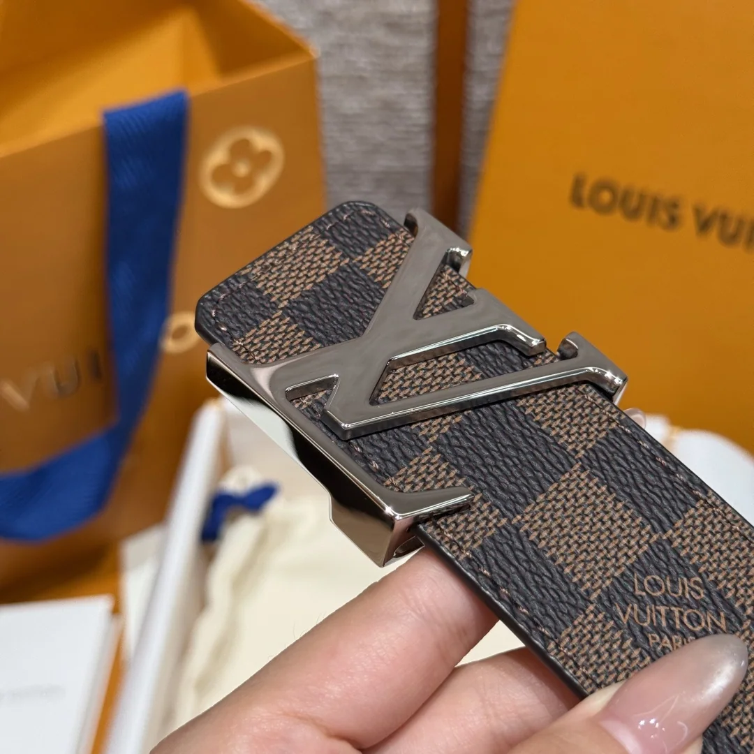 루이비통 이니셜 모노그램 버클 40mm 리버시블 벨트 상세 이미지 6