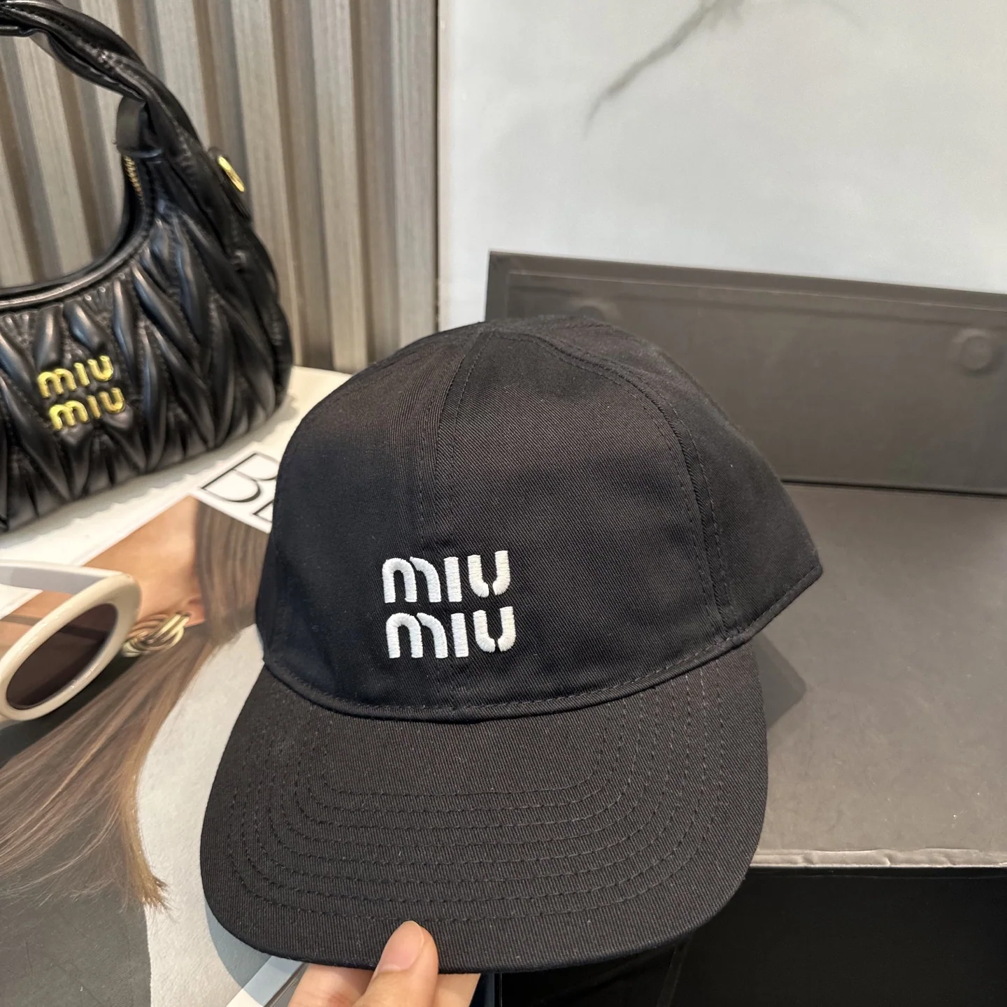 미우미우 모자 81108 Miu Miu Cap 상세 이미지 2
