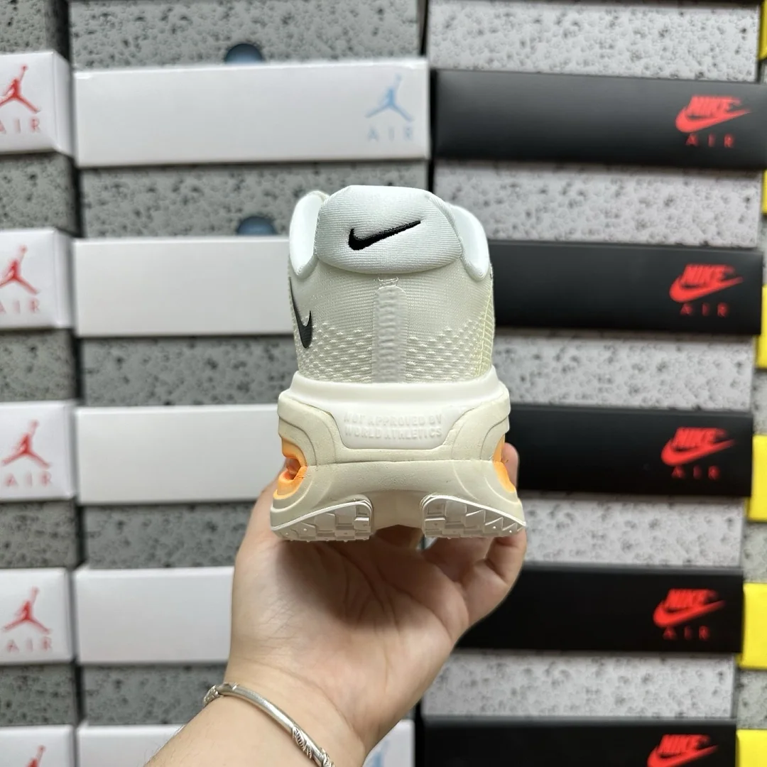 나이키 [M] 보메로 프리미엄 IQ4035-100 201652 Nike Vomero Premium Sail Coconut Milk 상세 이미지 7