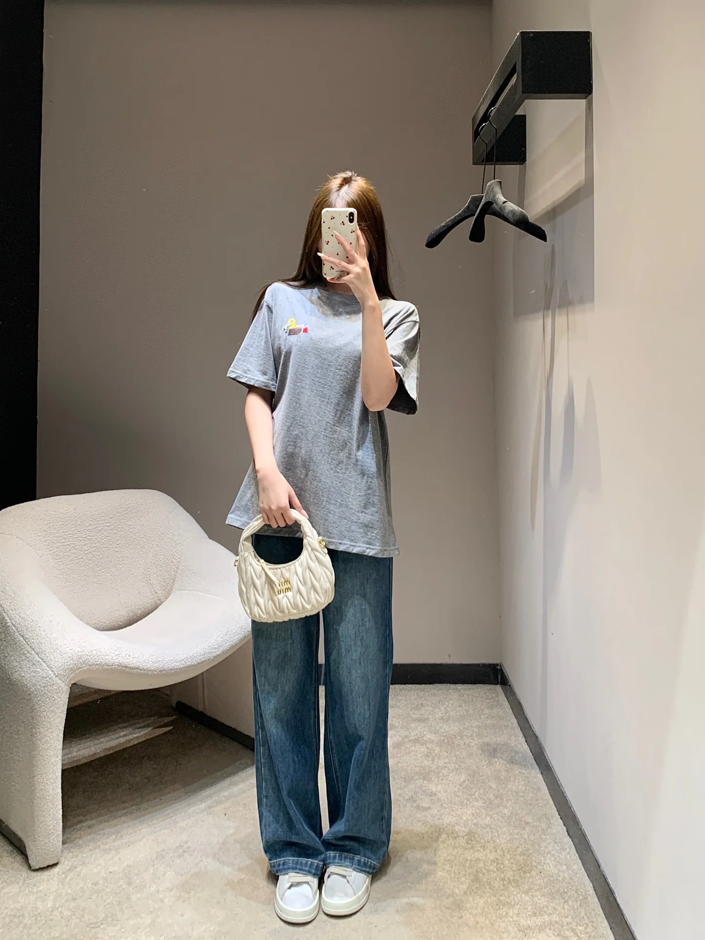 디올 포니 자수 그레이 크루넥 반팔 티셔츠 26 SS 상세 이미지 4