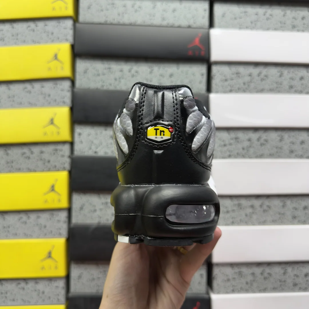 나이키 [BD] 에어 맥스 플러스 DM0032-003 201855 Nike Air Max Plus Black Silver White 상세 이미지 8
