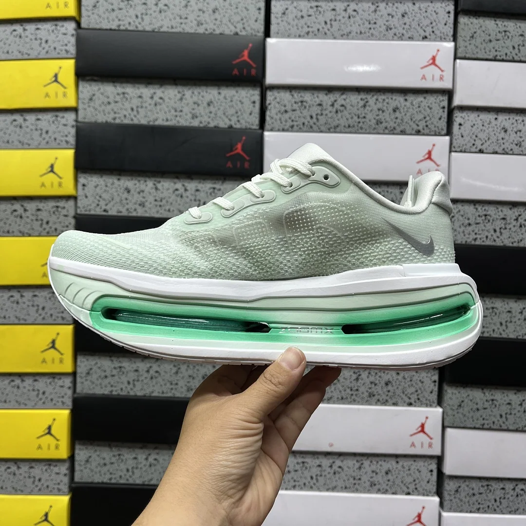 나이키 [5A] 보메로 프리미엄 HM5973-300 201650 Nike Vomero Premium Barely Green 상세 이미지 8
