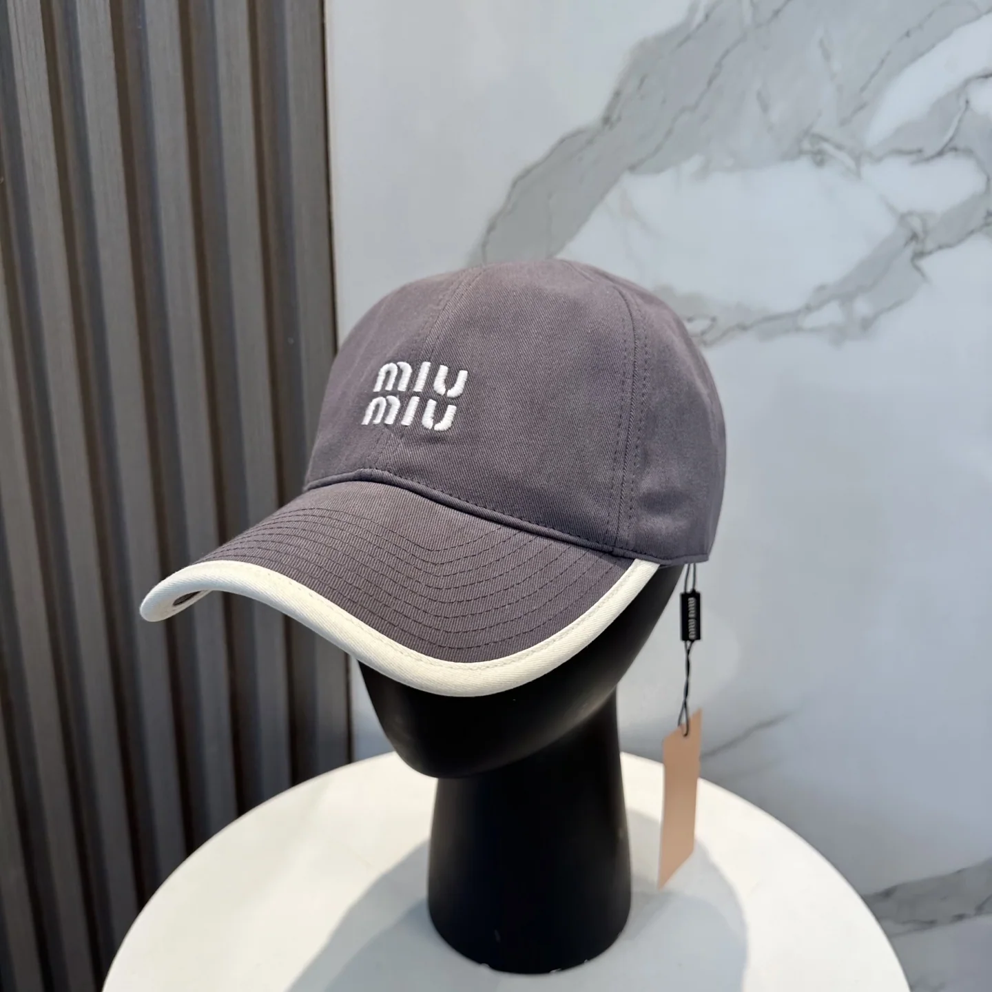 미우미우 자수 베이스볼 모자 118947