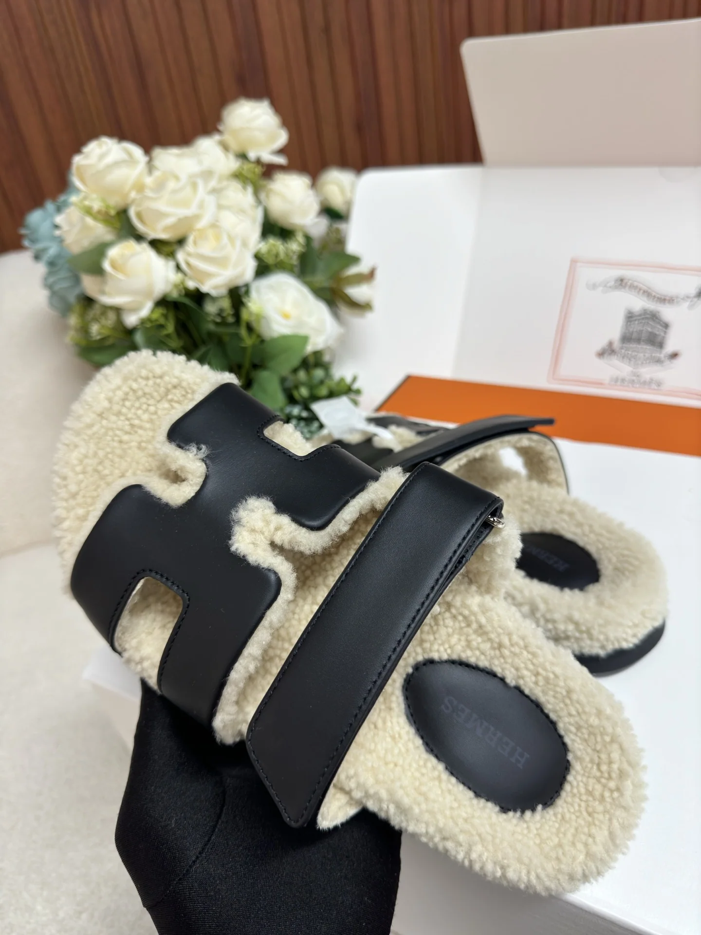 에르메스 퍼 스웨이드 슬리퍼 상세 이미지 6