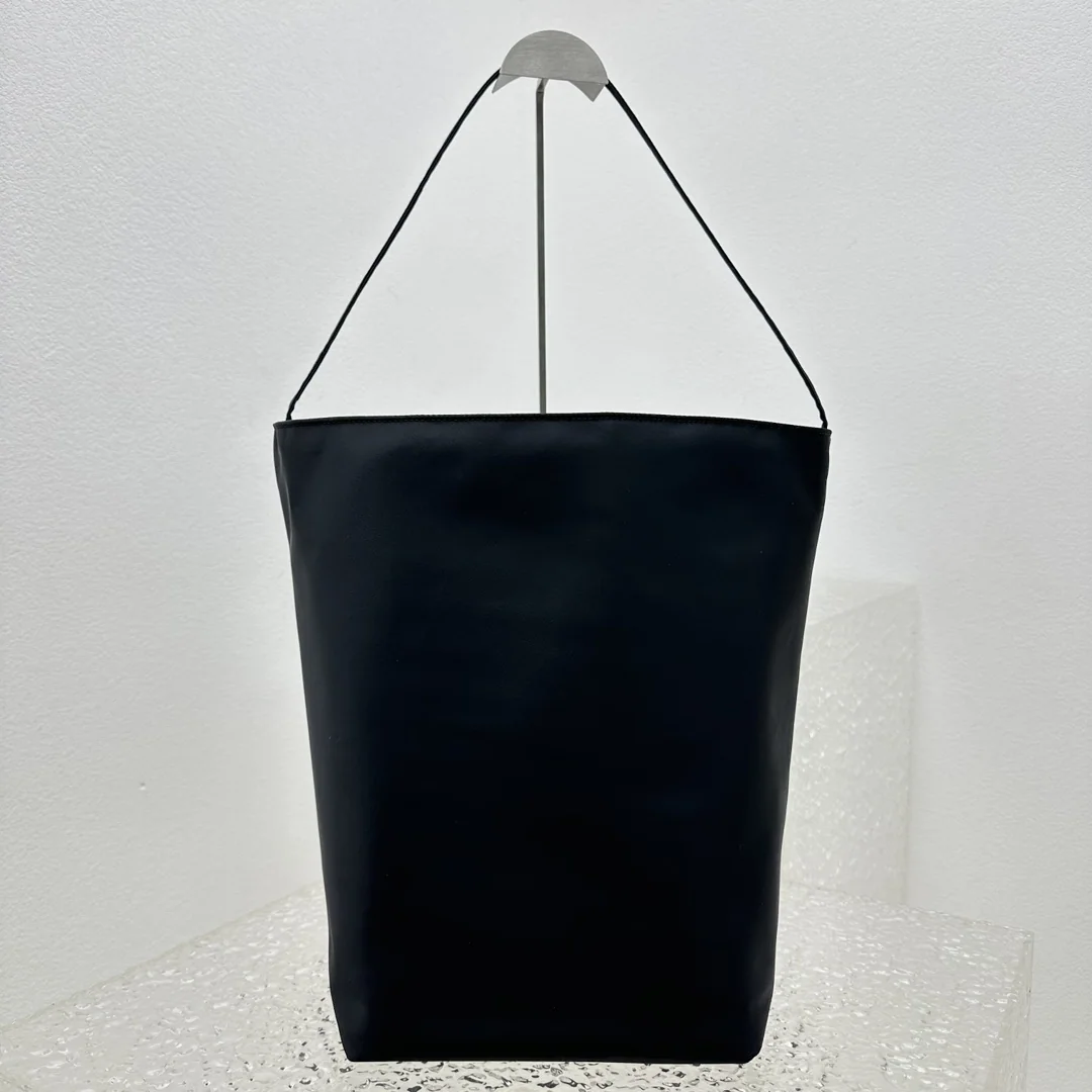 더로우 나일론 버킷 토트백 상세 이미지 3