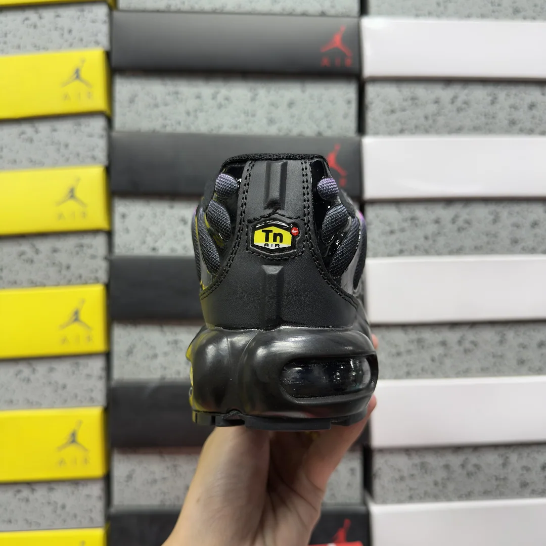 나이키 [BD] 에어 맥스 플러스 FJ5481-010 201841 Nike Air Max Plus Black Pink 상세 이미지 5