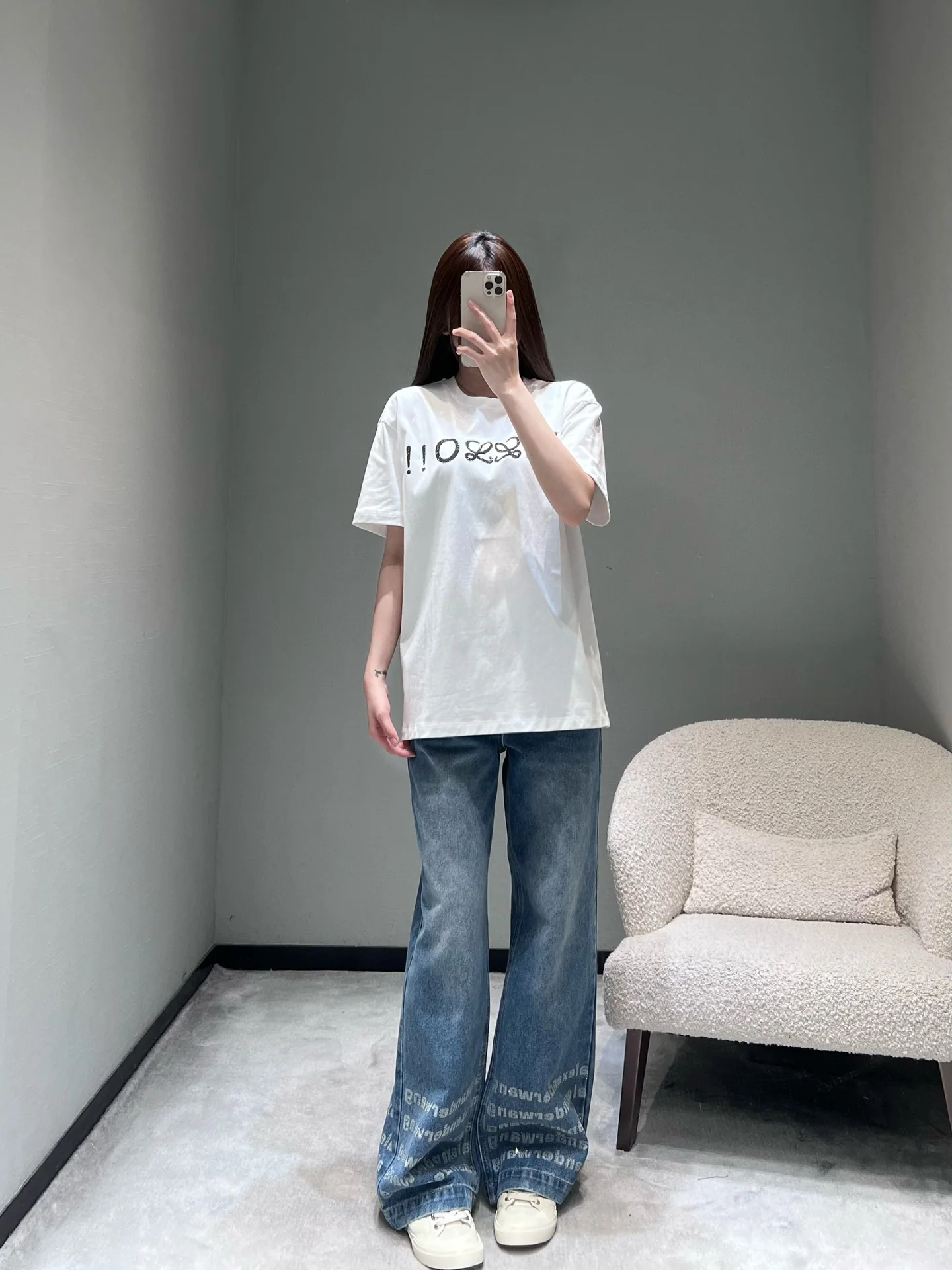 로에베 레터 프린트 반팔 티셔츠 26 SS 상세 이미지 6