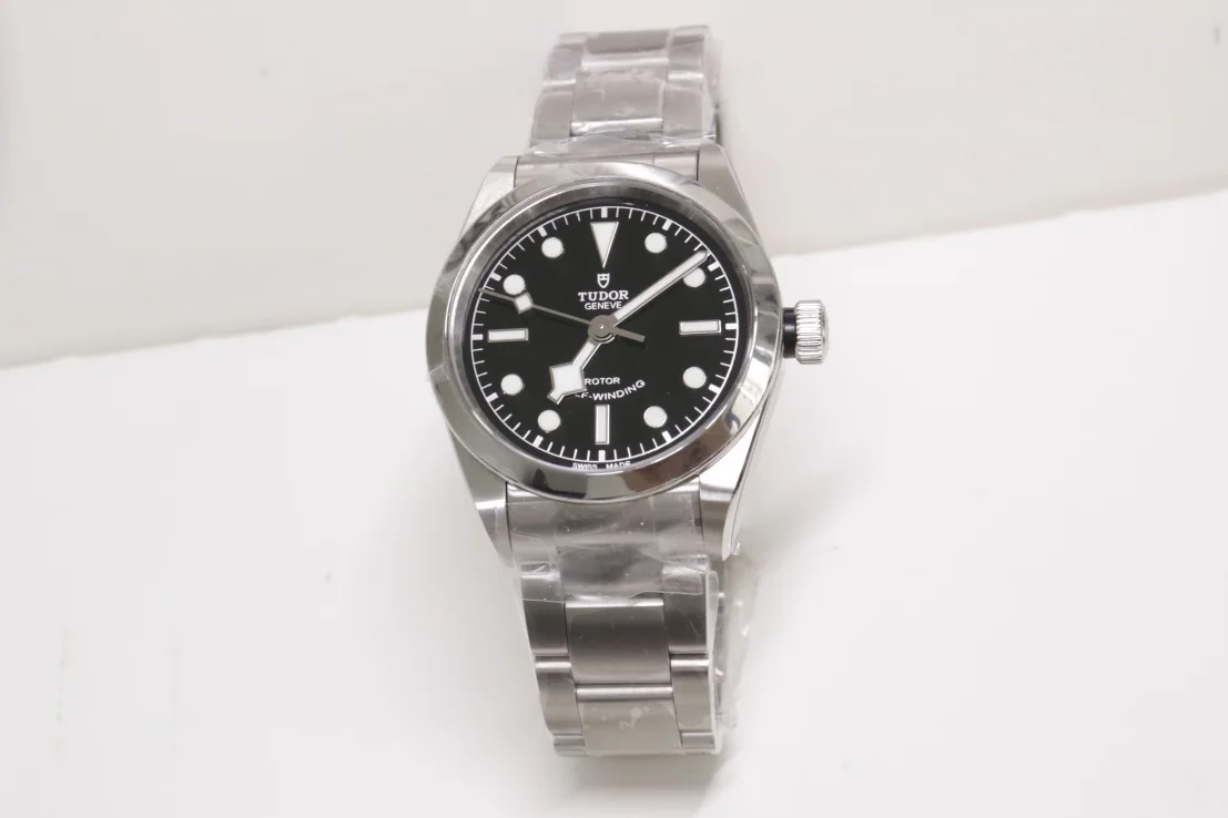 IWC 블루 다이얼 나일론 스트랩 시계 상세 이미지 3