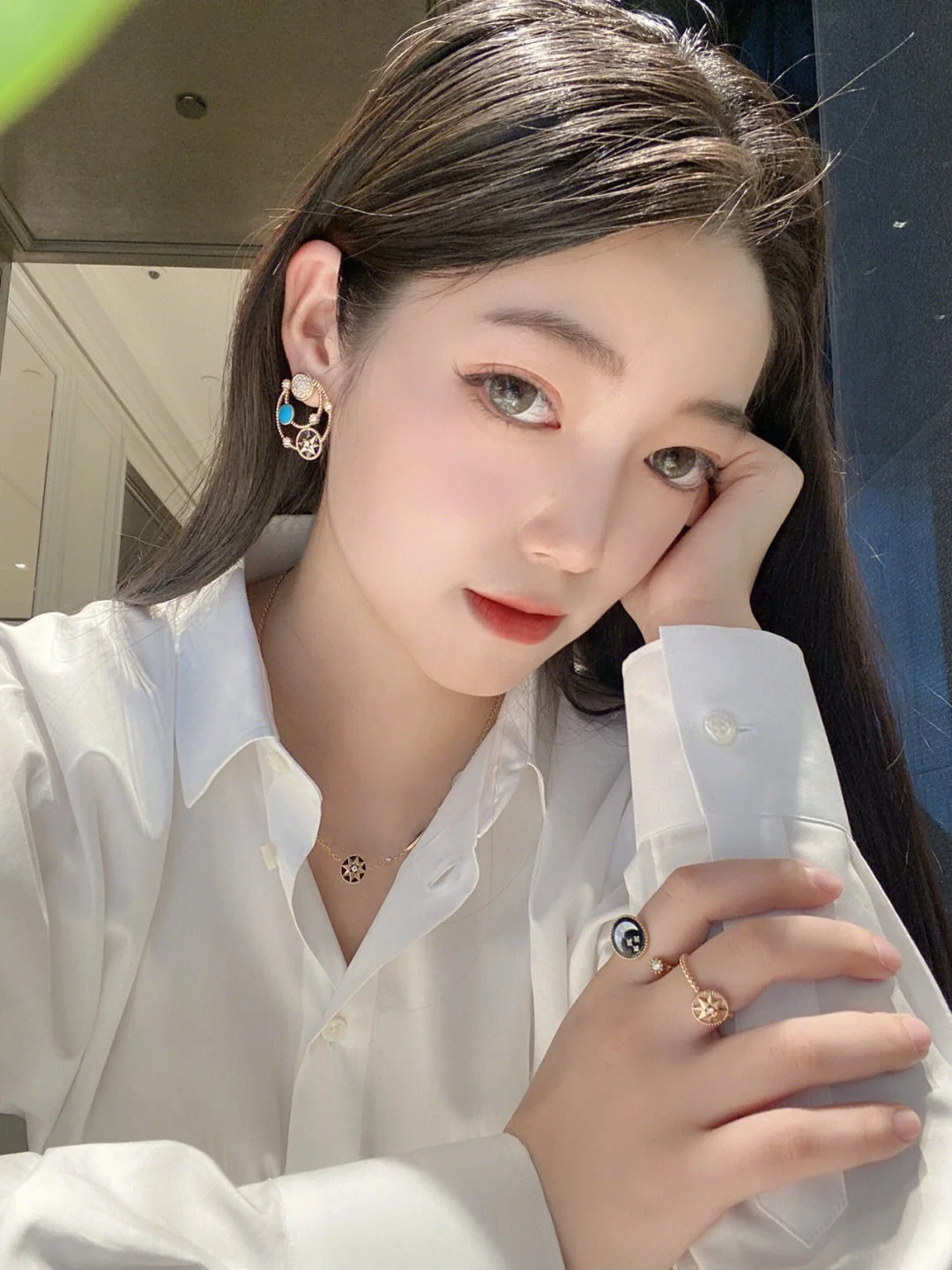 디올 콤파스 로즈 귀걸이 상세 이미지 3
