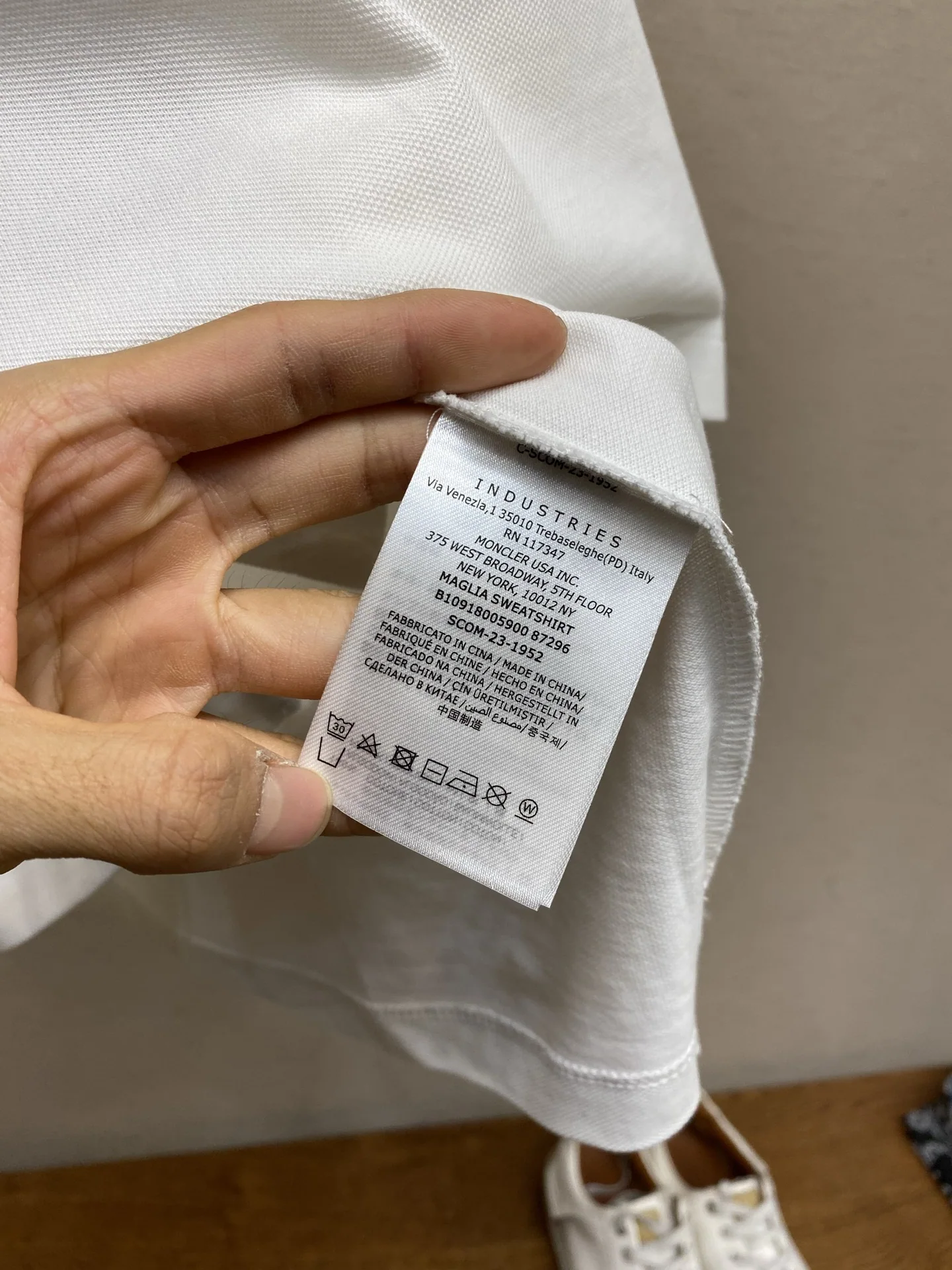 몽클레어 남성 웨빙 디테일 반팔 폴로셔츠 상세 이미지 10