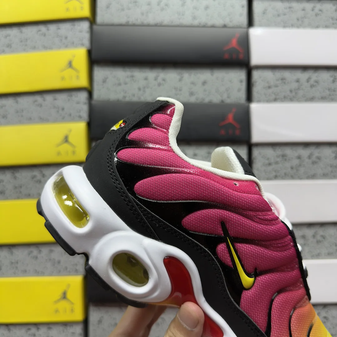 나이키 [BD] 에어 맥스 플러스 DZ3670-116 201851 Nike Air Max Plus 상세 이미지 3