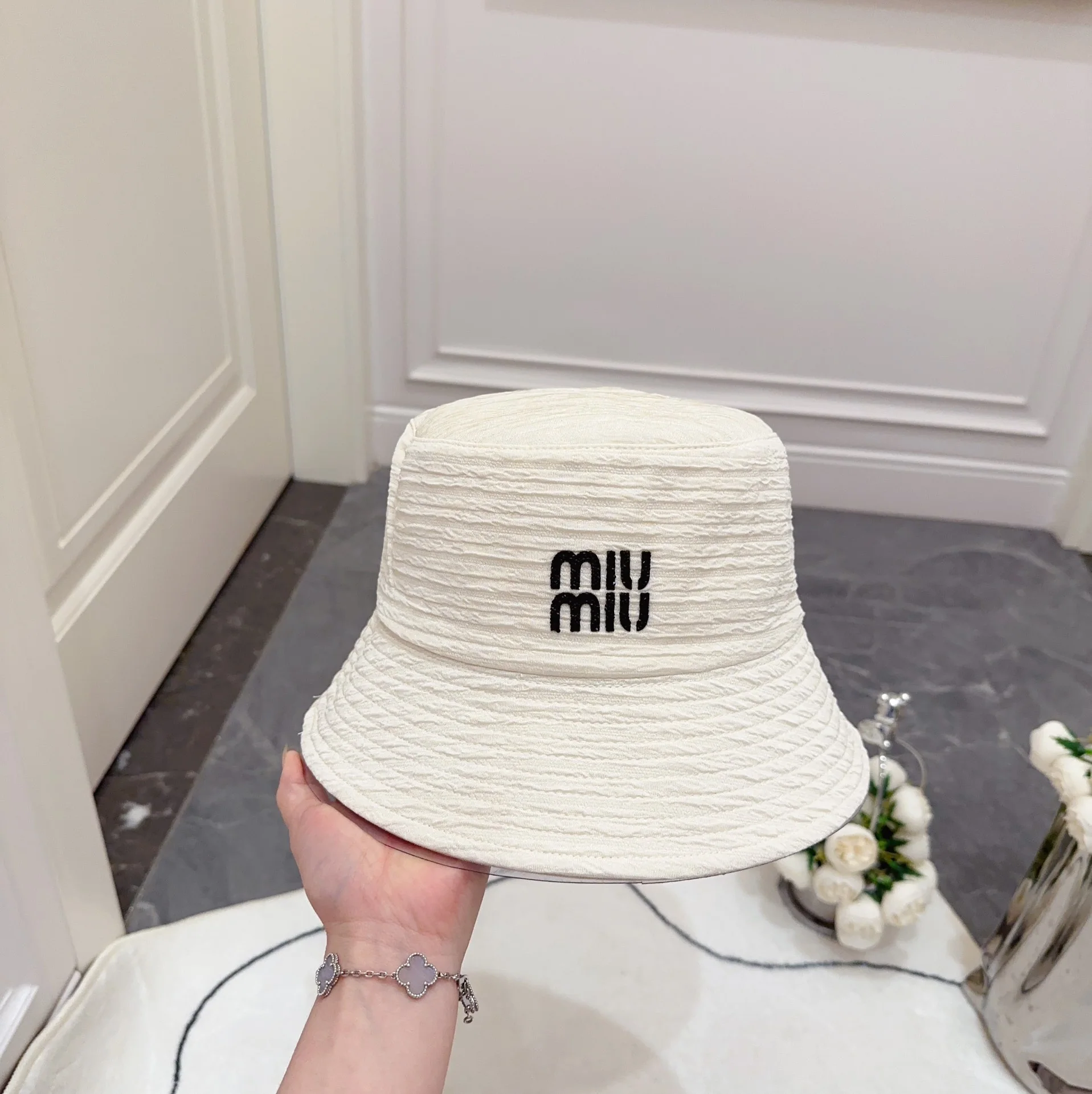 미우미우 모자 81121 Miu Miu Cap 상세 이미지 7