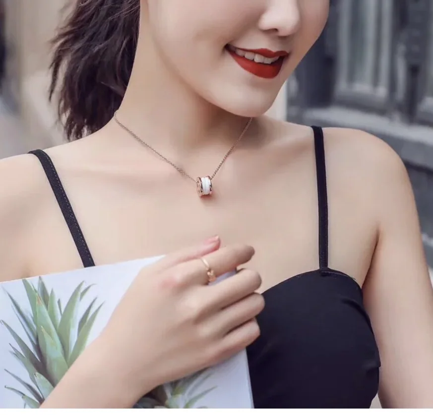 불가리 화이트 세라믹 목걸이 상세 이미지 9