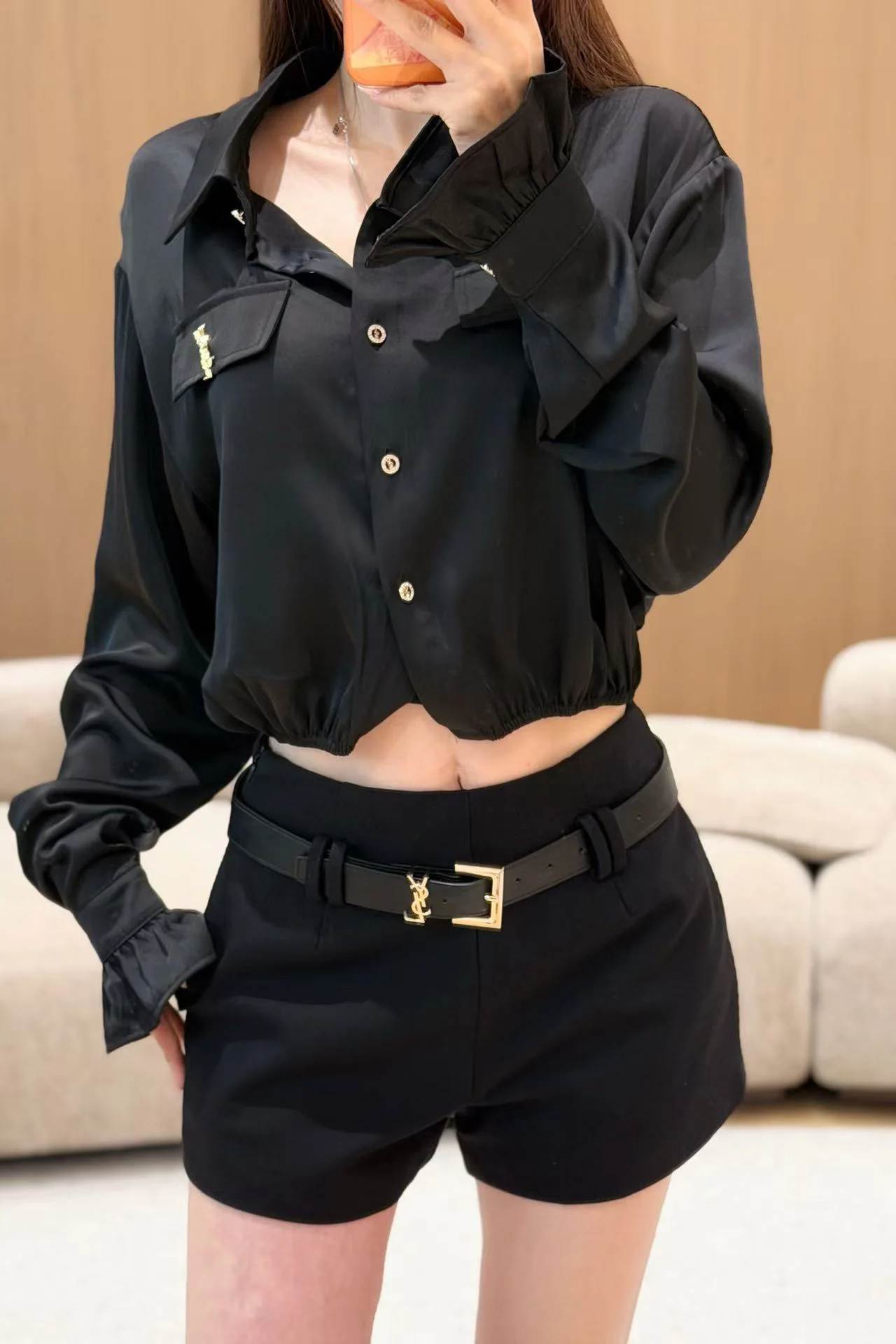 생로랑 메탈릭 로고 크롭트 셔츠 상세 이미지 1