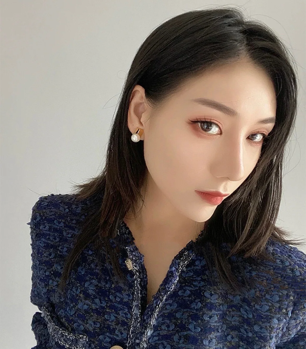 셀린느 C 메탈 비즈 스터드 귀걸이 상세 이미지 3