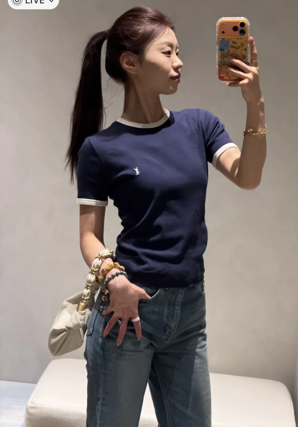 생로랑 컬러 블록 자수 로고 반팔 티셔츠 상세 이미지 5