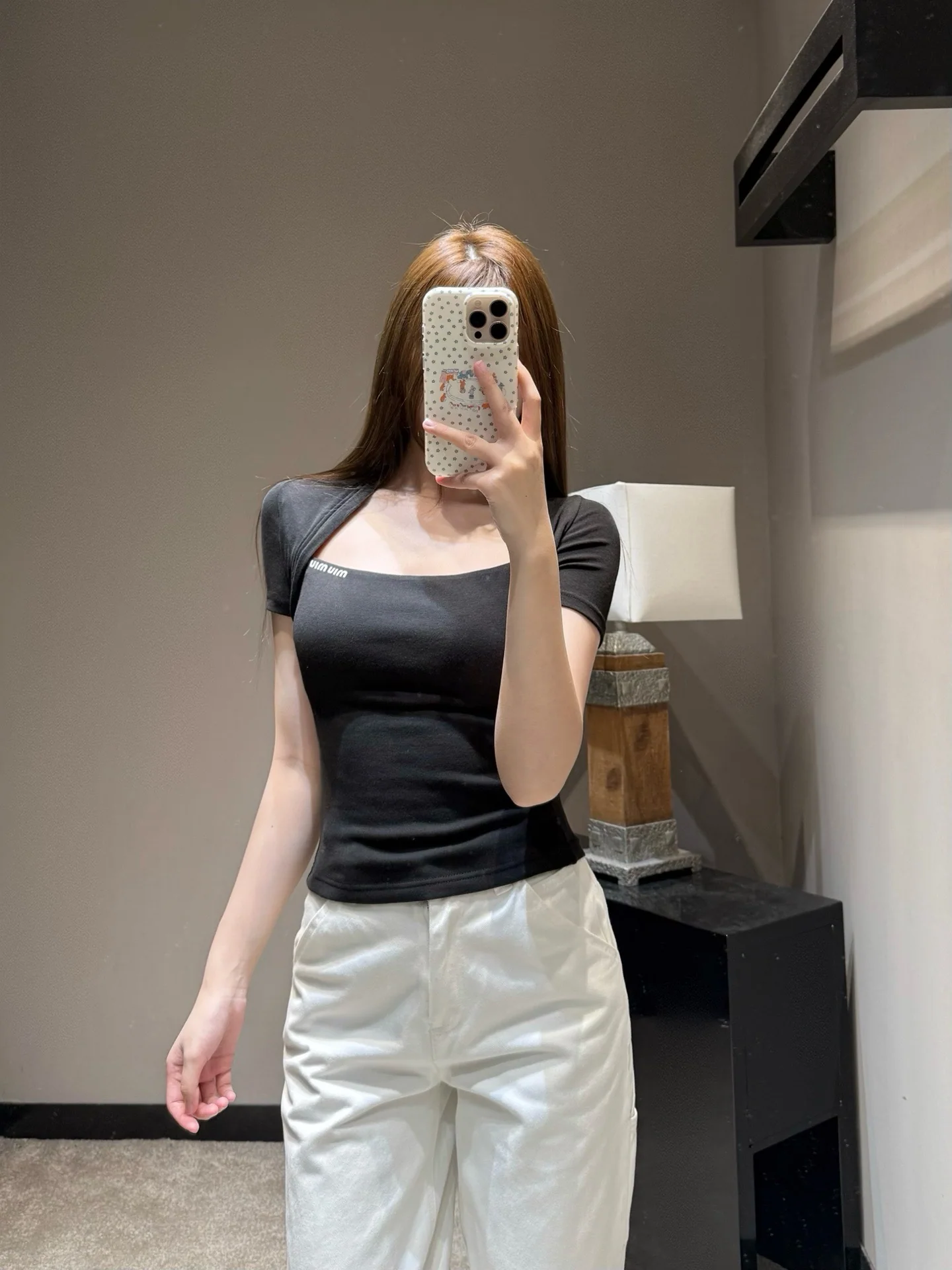 미우미우 홀터넥 스퀘어넥 반팔 니트 티셔츠 상세 이미지 1
