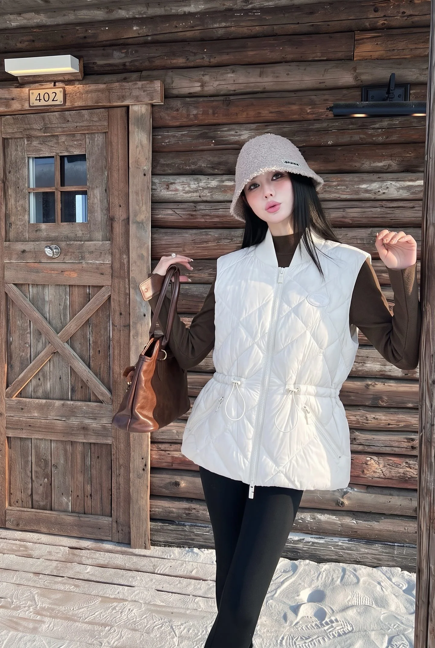 버버리 A라인 스탠드 카라 다운 조끼 155908
