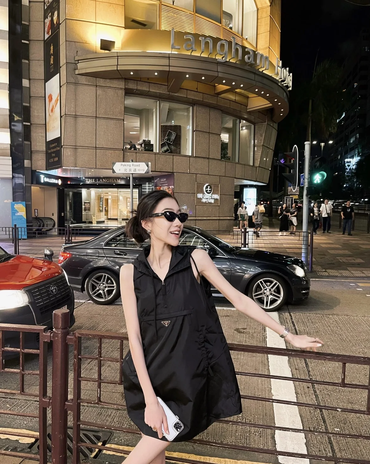 프라다 나일론 민소매 후드 원피스 상세 이미지 5