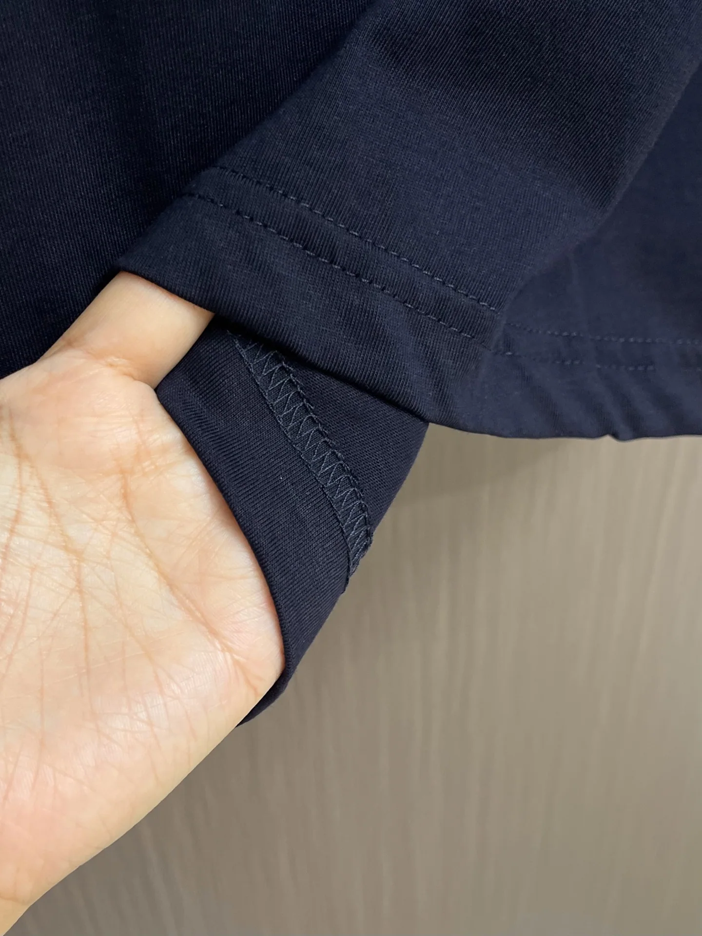 발렌시아가 남성 크루넥 반팔 티셔츠 상세 이미지 9