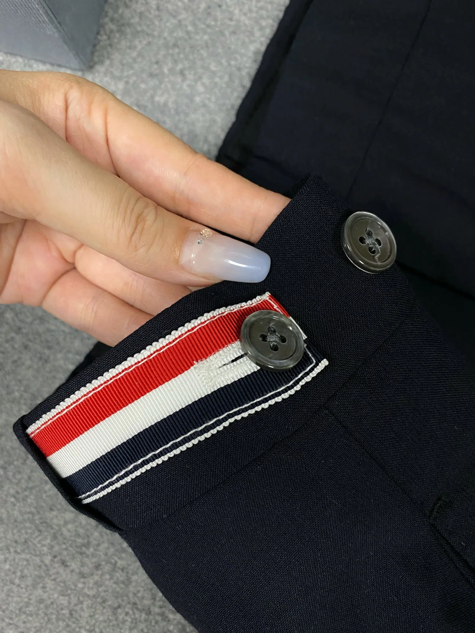 톰브라운 울 소재 남성 반바지 상세 이미지 6