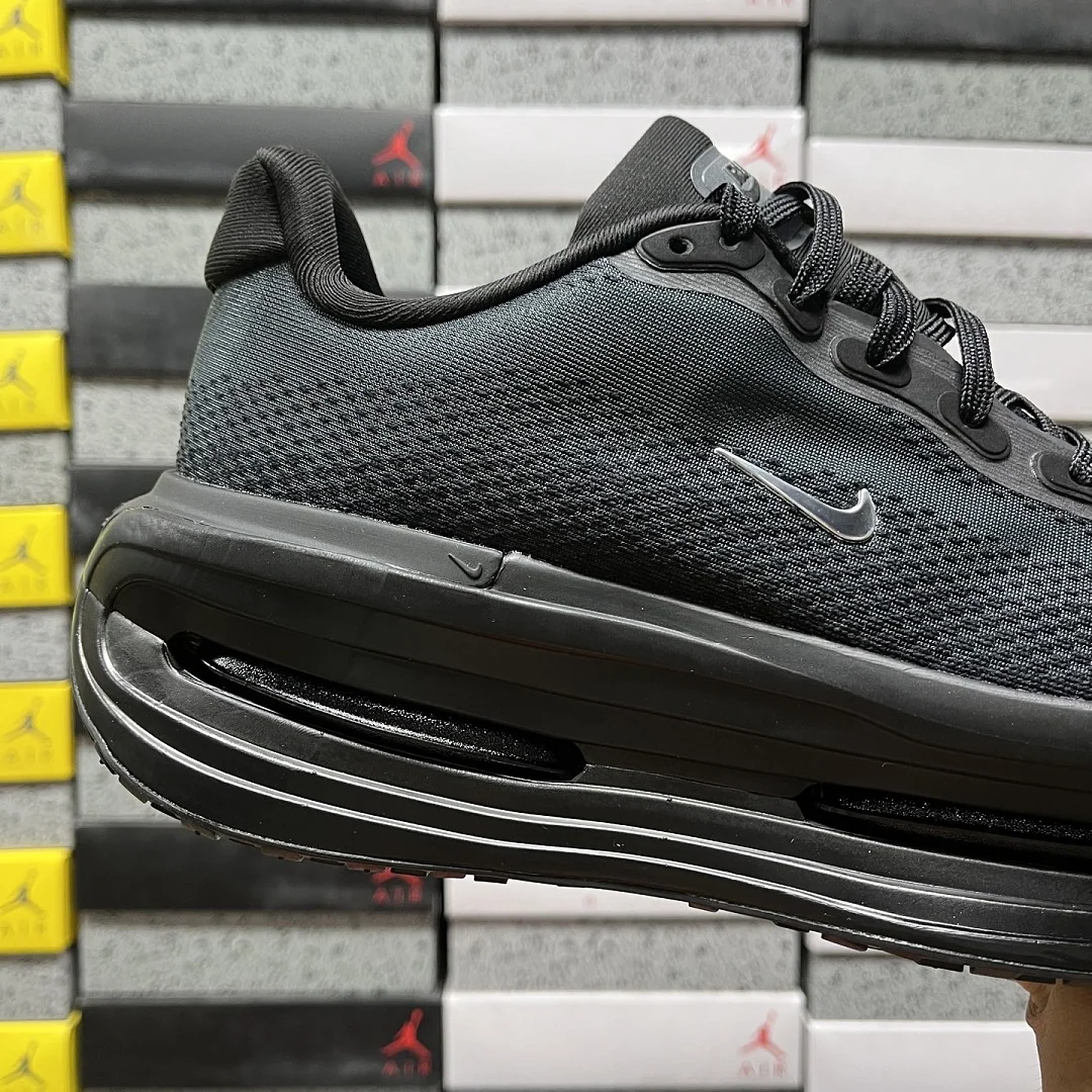 나이키 [M] 보메로 프리미엄 SP IQ0627-001 201655 Nike Vomero Premium SP Black Mini Chrome 상세 이미지 5