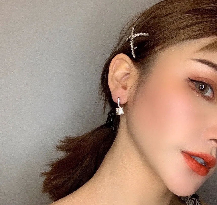 그라프 스퀘어 다이아몬드 스터드 귀걸이 상세 이미지 2