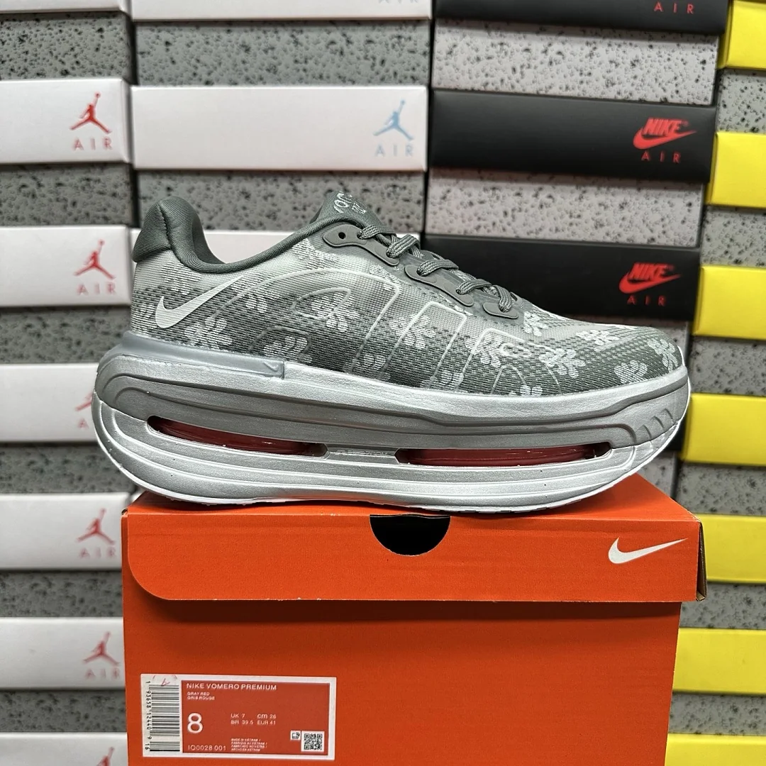 나이키 [5A] 보메로 프리미엄 QS IQ0028-001 201783 Nike Vomero Premium QS Fleur De-Lis