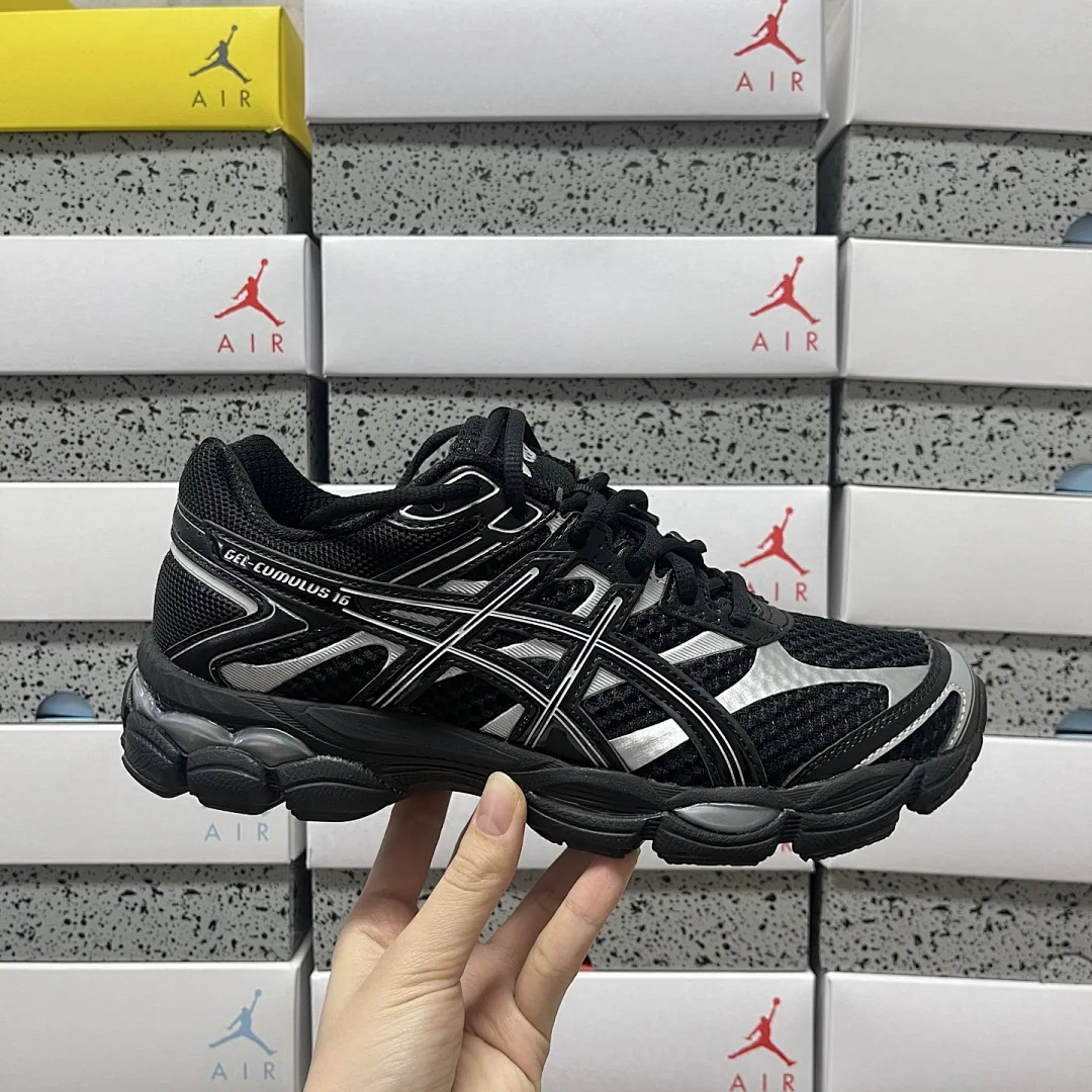 아식스 [TOP] 젤 큐뮬러스 16 1203A733-002 200316 Asics Gel-Cumulus 16 Black Pure Silver 상세 이미지 7