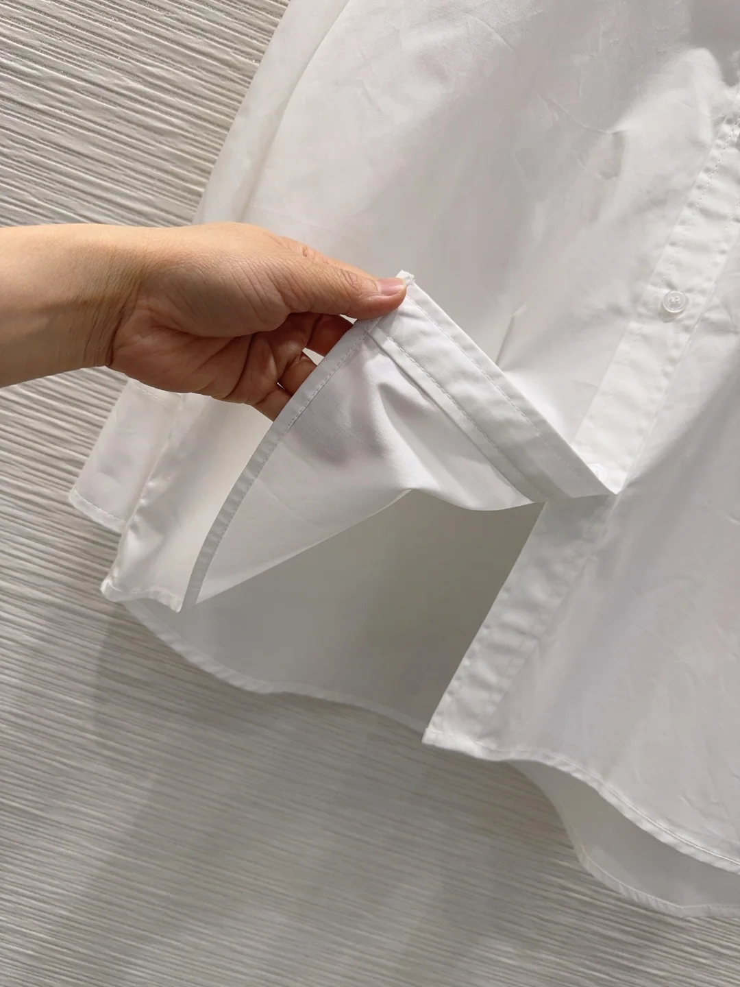 디올 여성 입체 재단 셔츠 상세 이미지 8