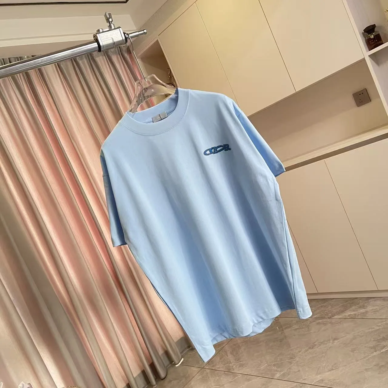 디올 3D 실리콘 로고 남성 반팔 티셔츠 상세 이미지 2