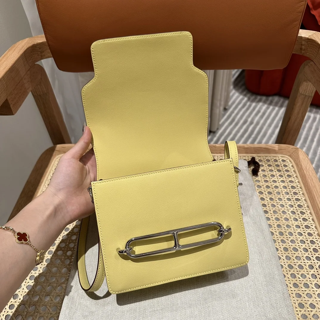 에르메스 루리스 19 cm 스위프트 가방 상세 이미지 3