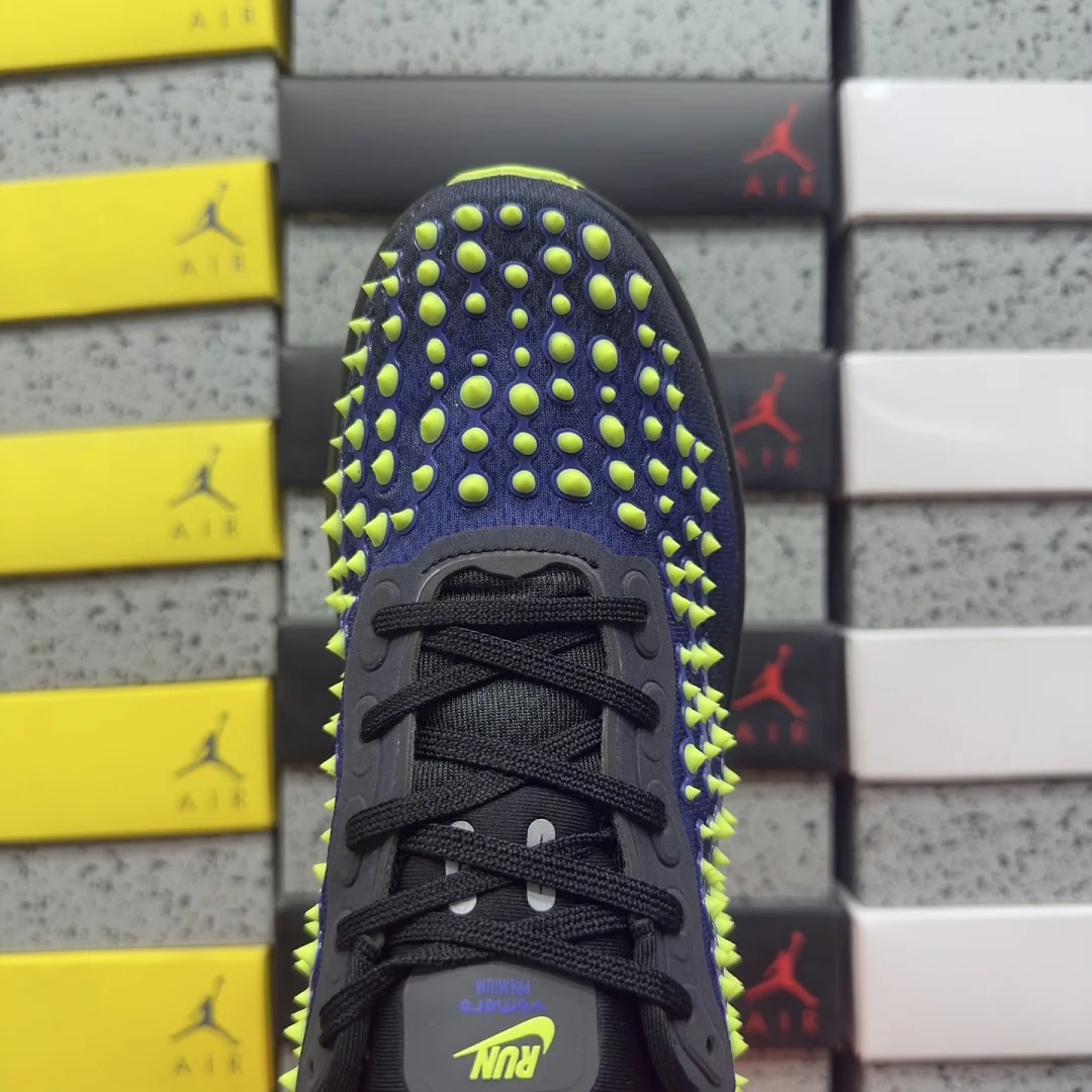 나이키 [5A] 보메로 프리미엄 QS IR2168-002 201766 Nike Vomero Premium QS Black Volt Glow 상세 이미지 6