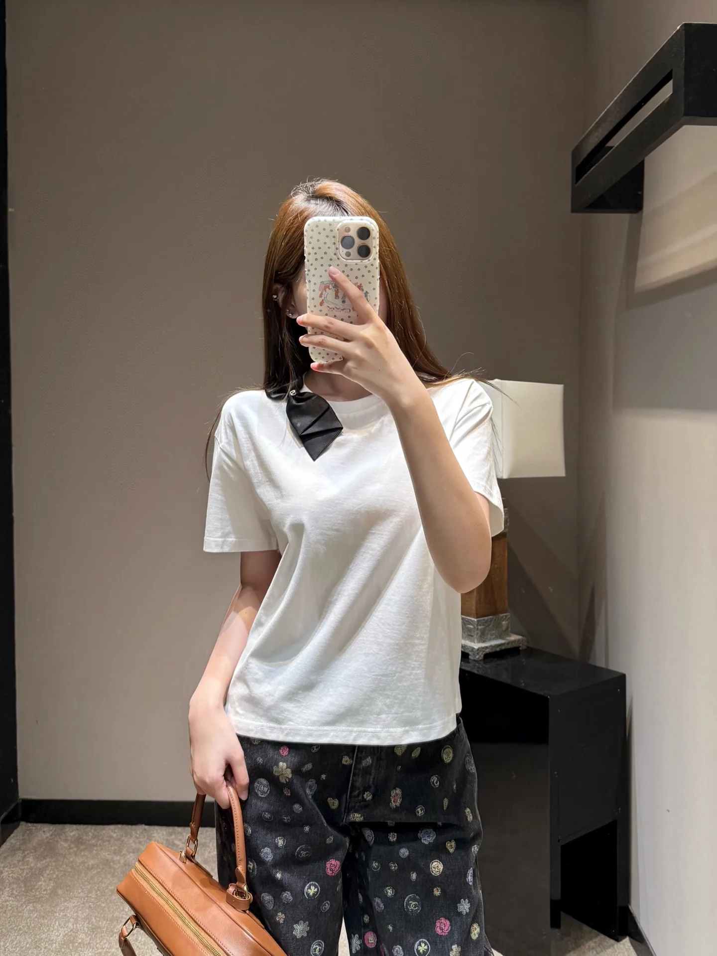 디올 여성 반팔 티셔츠 리본 장식 상세 이미지 9