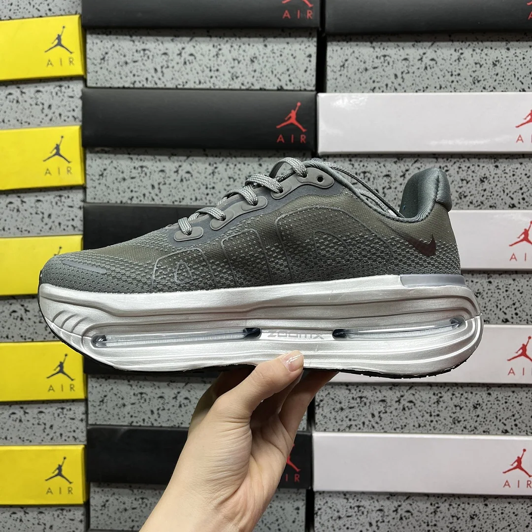 나이키 [CG] 보메로 프리미엄 IR1988-084 201988 Nike Vomero Premium Isamaya Run Forever 상세 이미지 6