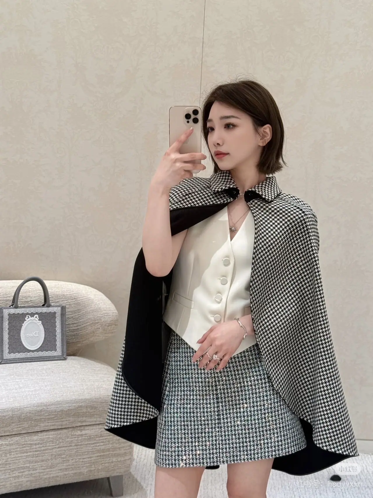 디올 하운드투스 울 스팽글 여성 자켓 상세 이미지 4