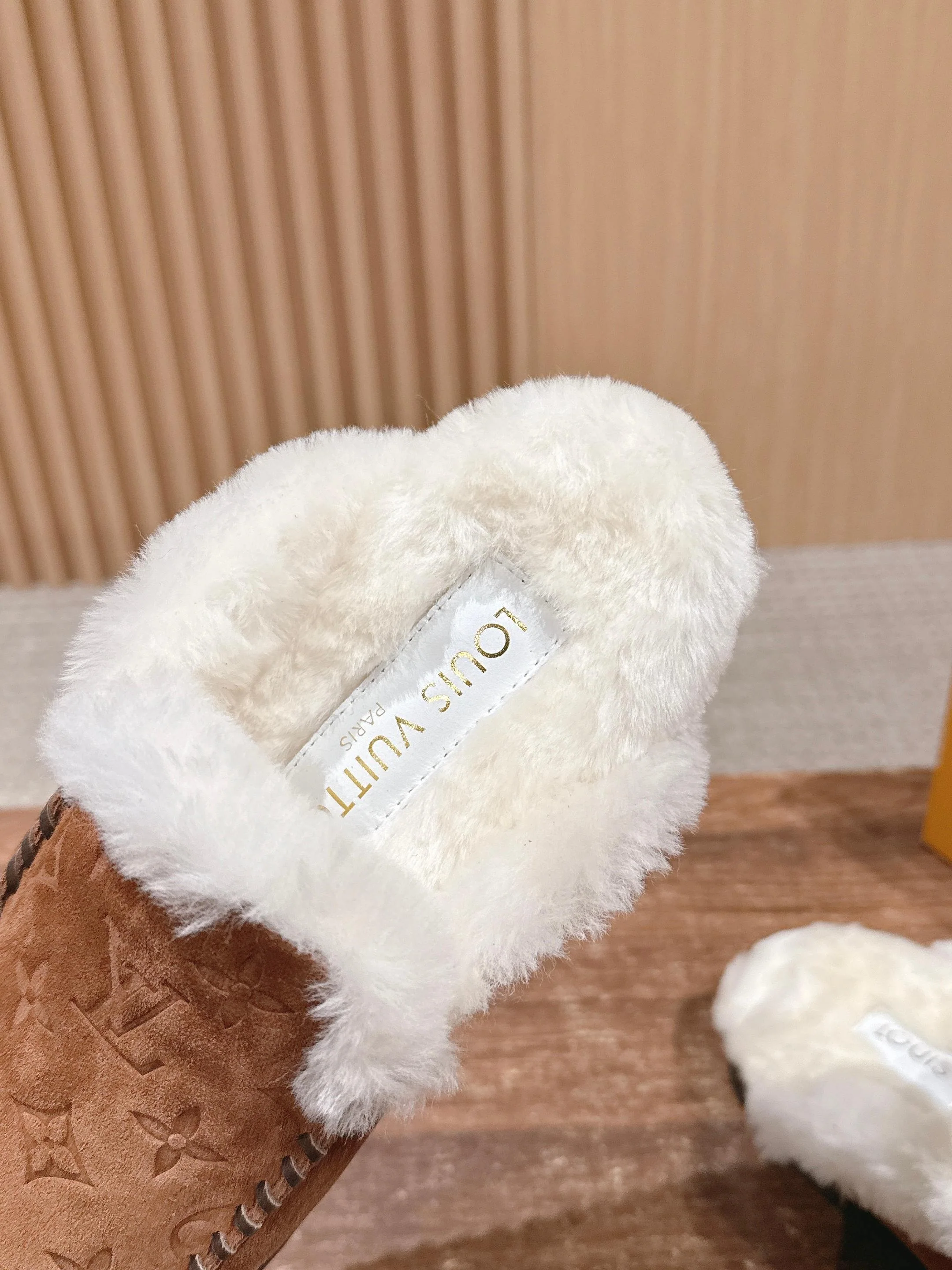루이비통 코르티나 모노그램 스웨이드 로퍼 상세 이미지 7