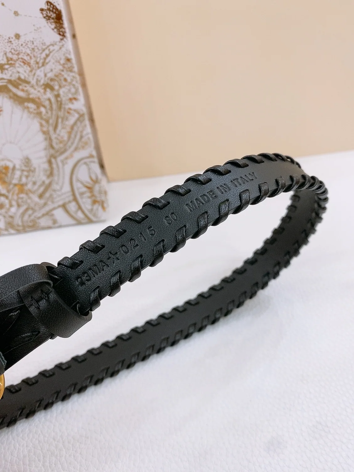 디올 블랙 카프스킨 새들 벨트 상세 이미지 6