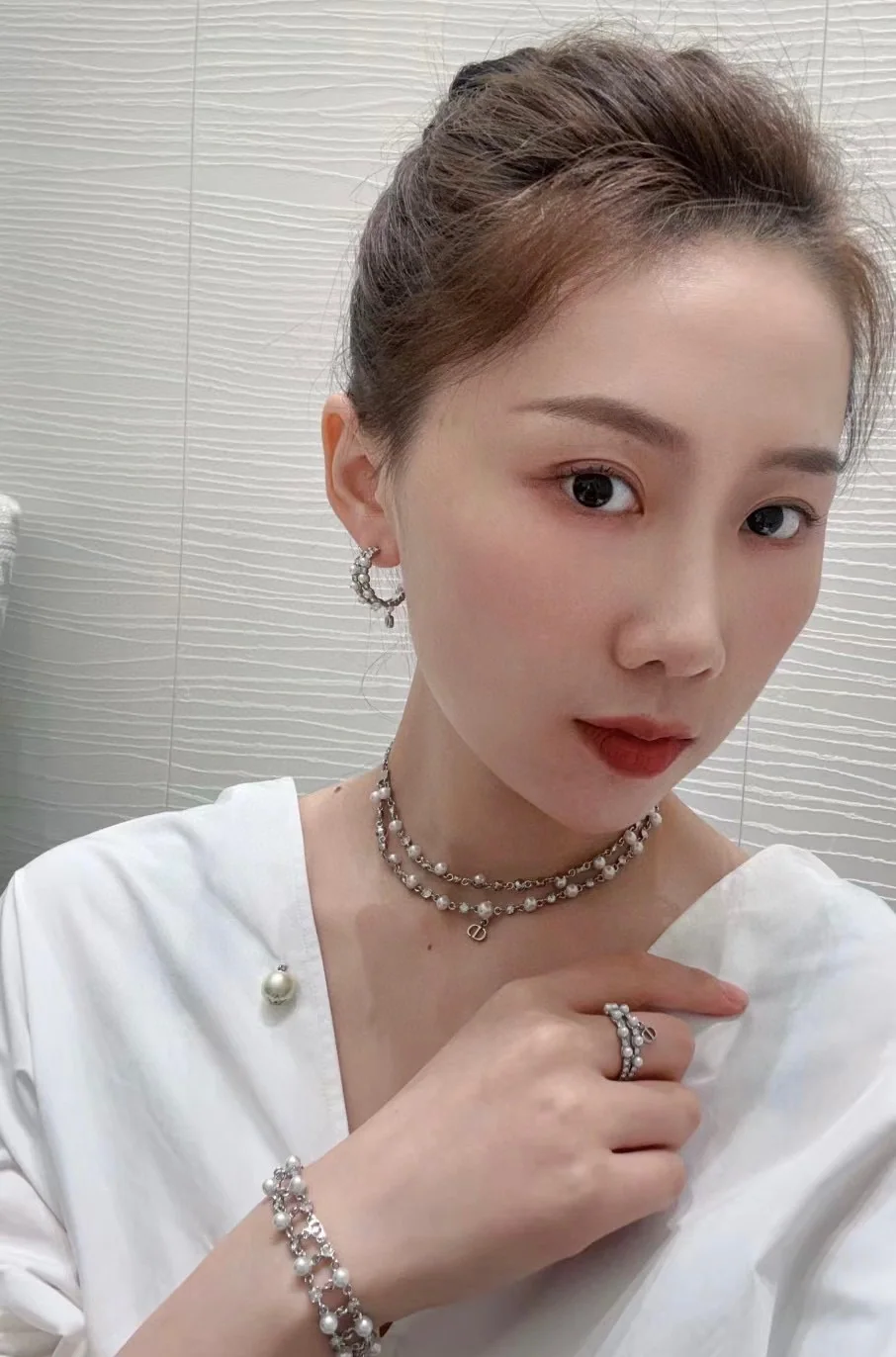 디올 D 더블 레이어 비즈 귀걸이 상세 이미지 3