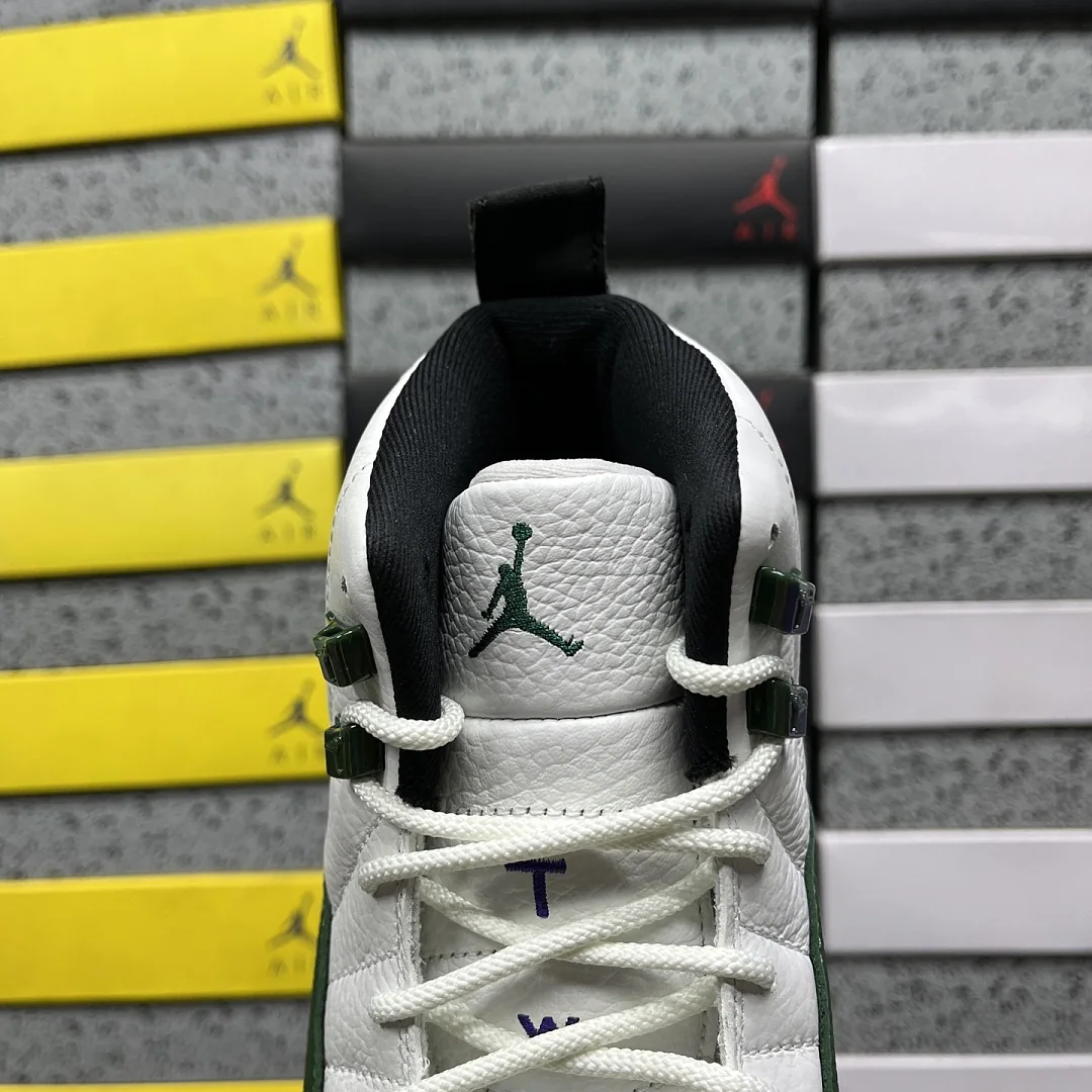 나이키 [GX] 조던 12 레트로 CT8013-103 201966 Nike Jordan 12 Retro Bucks 상세 이미지 6