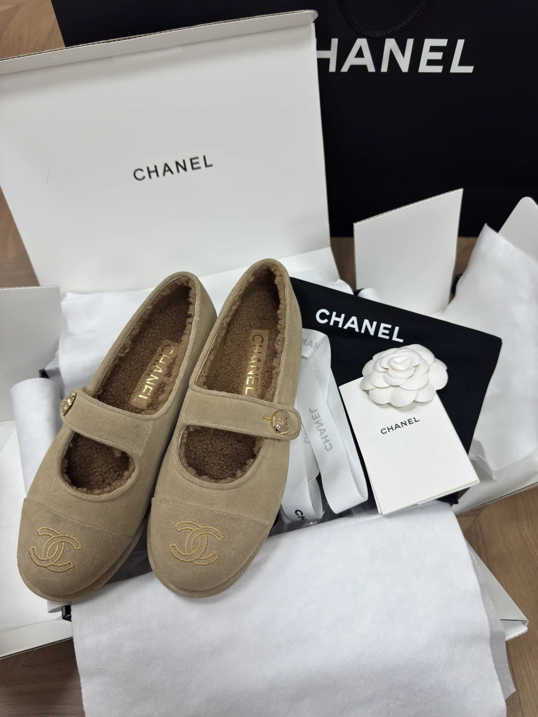 샤넬 25 B 램울 테디 메리제인 상세 이미지 2