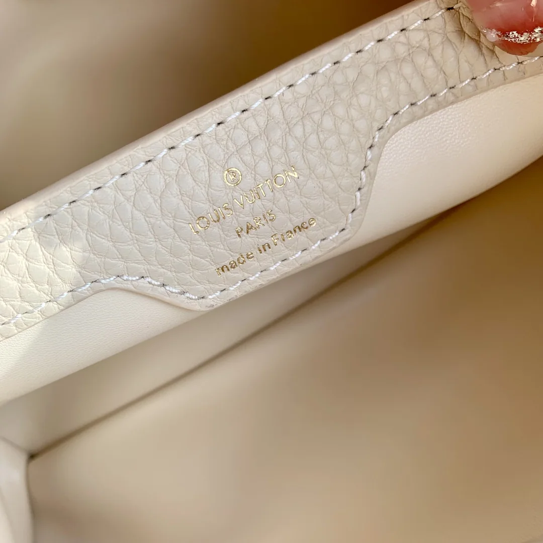 루이비통 카퓌신 BB 모노그램 핸드백 M23950 상세 이미지 8