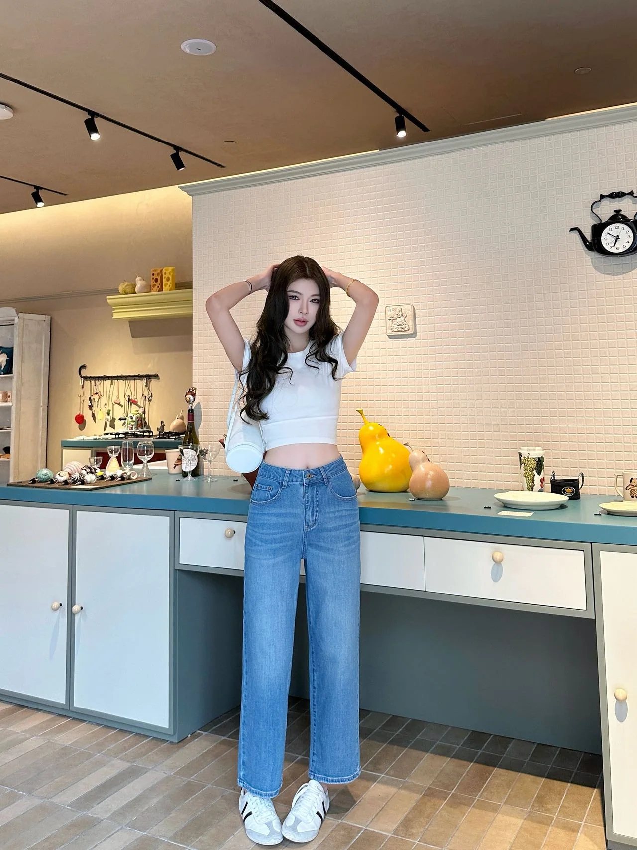 로에베 스트레이트 레그 크롭 여성 바지 상세 이미지 1